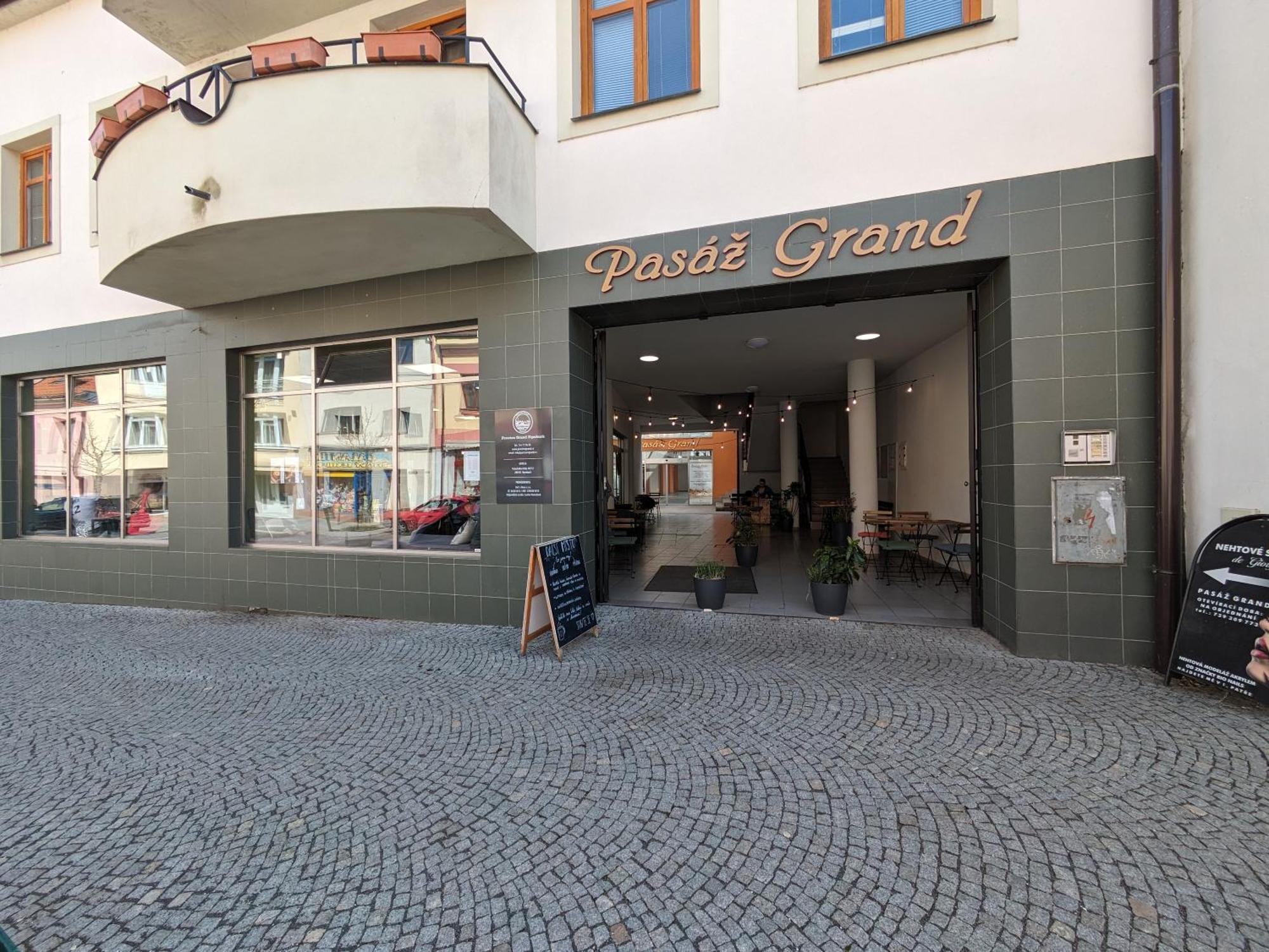 Penzion Grand Нимбурк Экстерьер фото