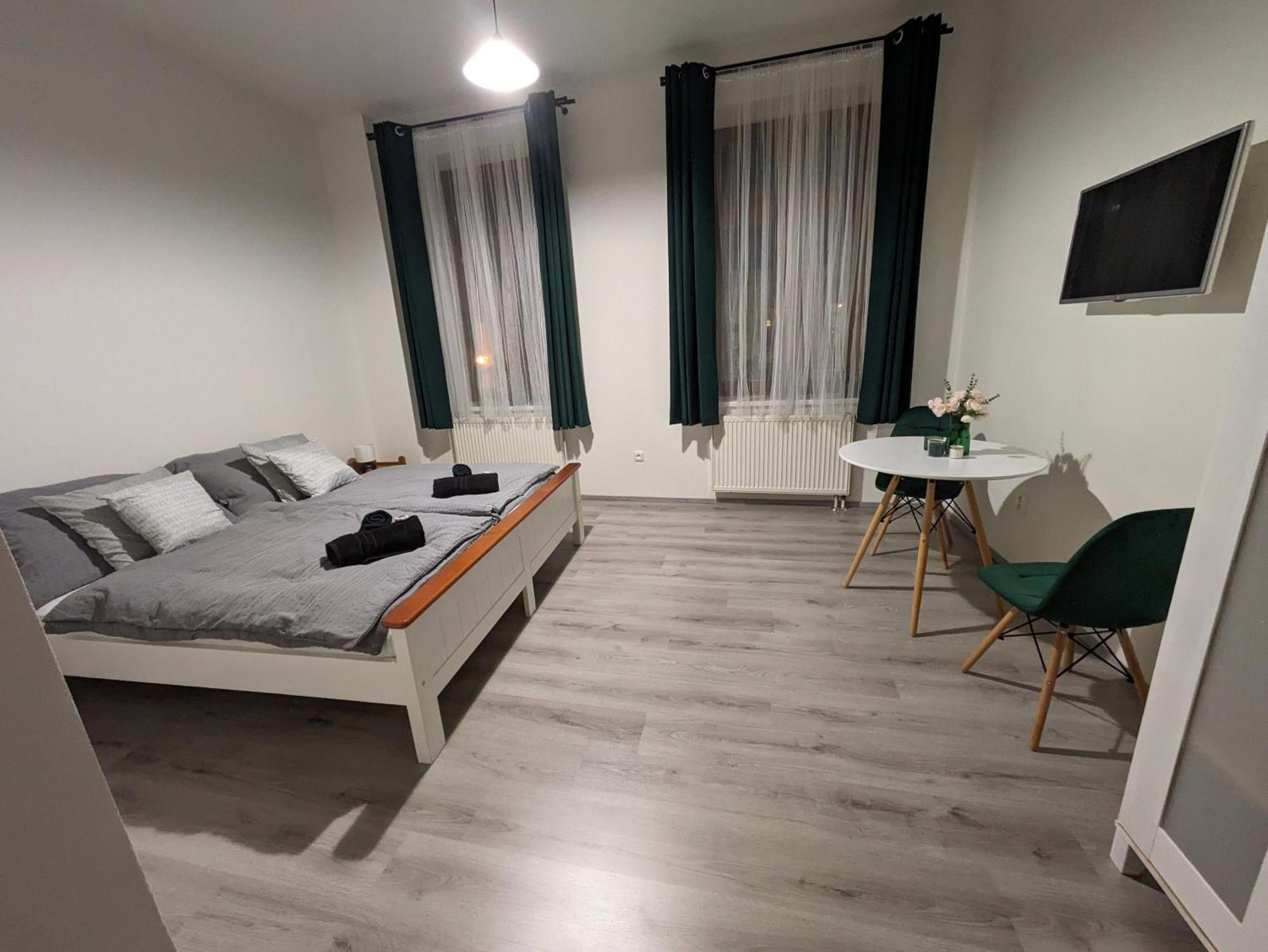 Penzion Grand Нимбурк Экстерьер фото
